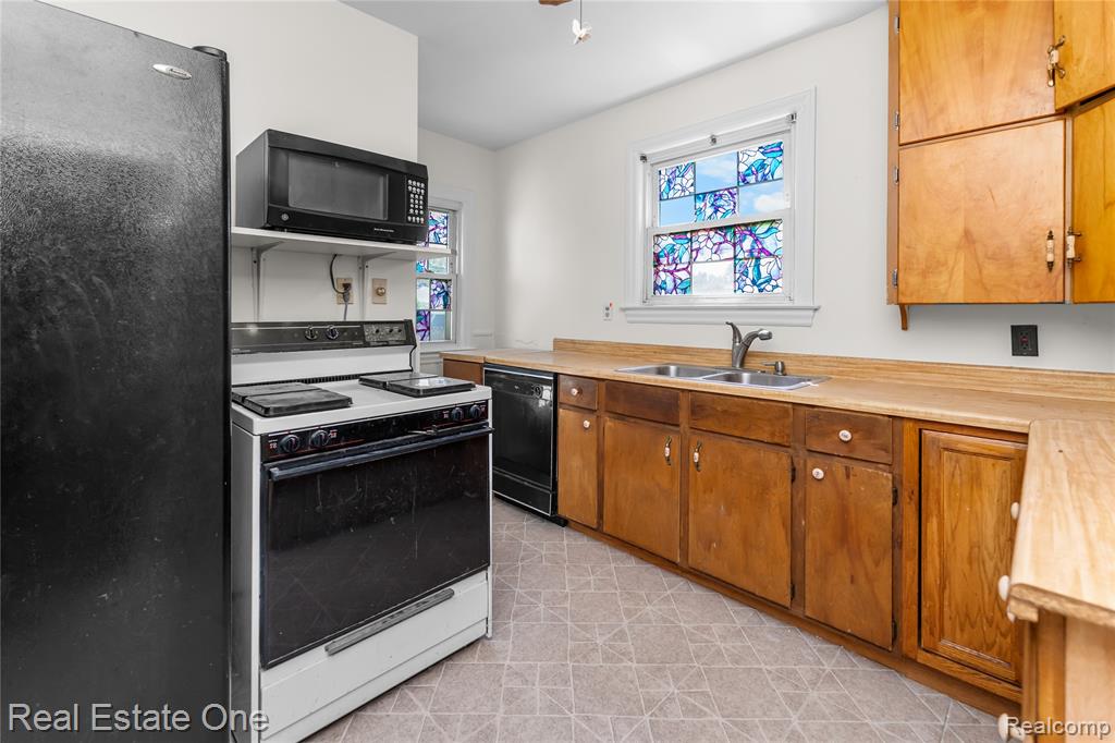 433 Kings Highway, Wyandotte, MI 48192 — Photo 12