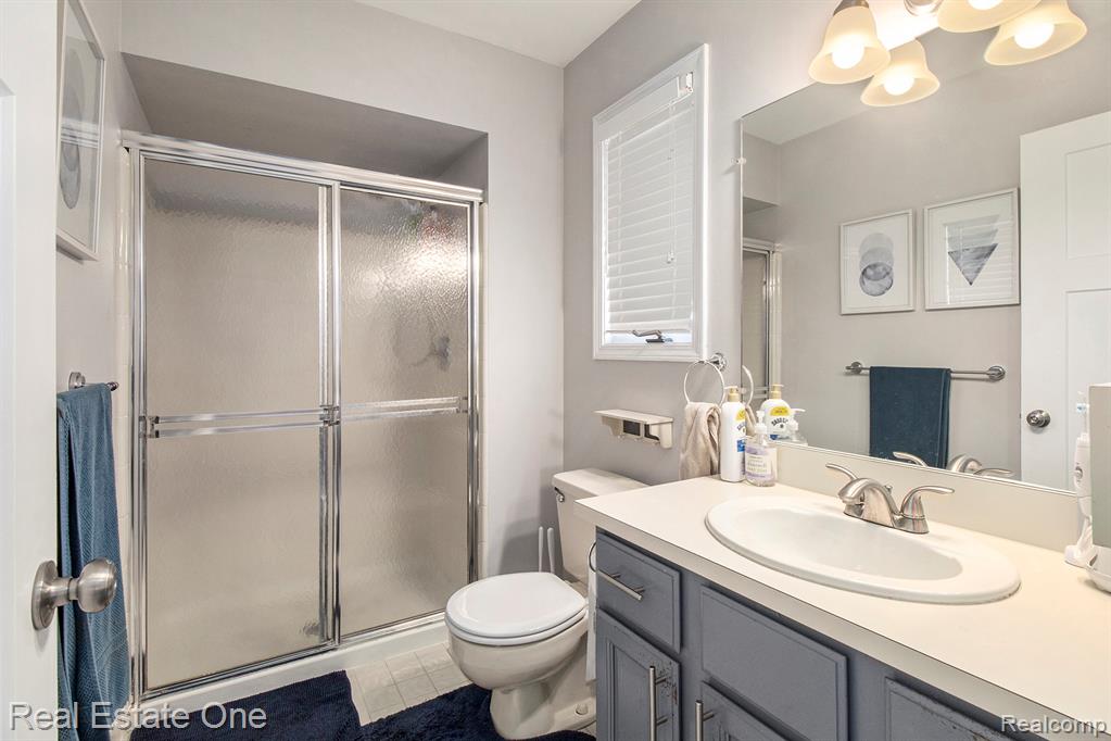6886 High Oaks Drive, Troy, MI 48098 — Photo 15