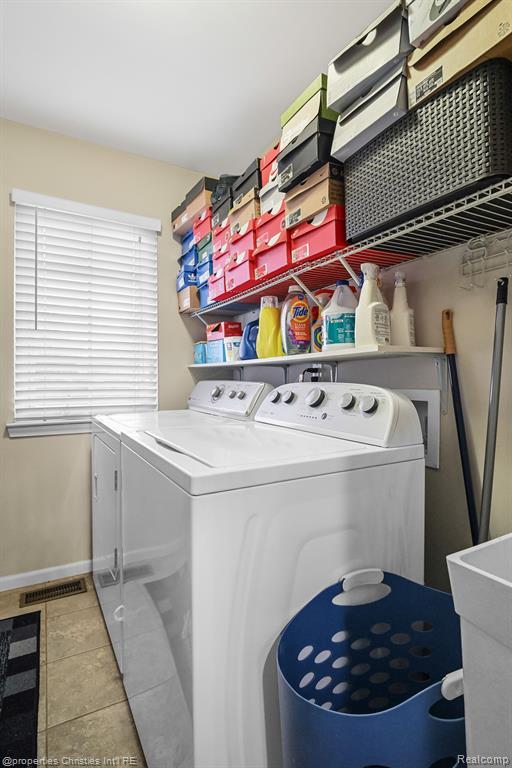 24353 BROMPTON Way, South Lyon, MI 48178 — Photo 33