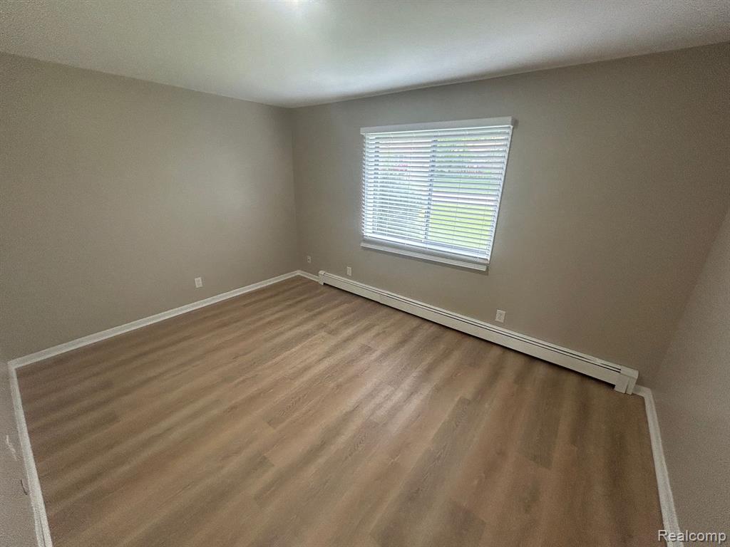 5272 VAN WINKLE Street, Brighton, MI 48116 — Photo 5