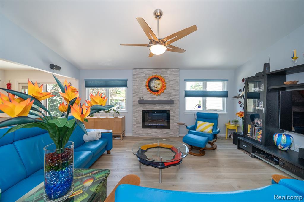 24729 SARAH FLYNN, Novi, MI — Photo 39