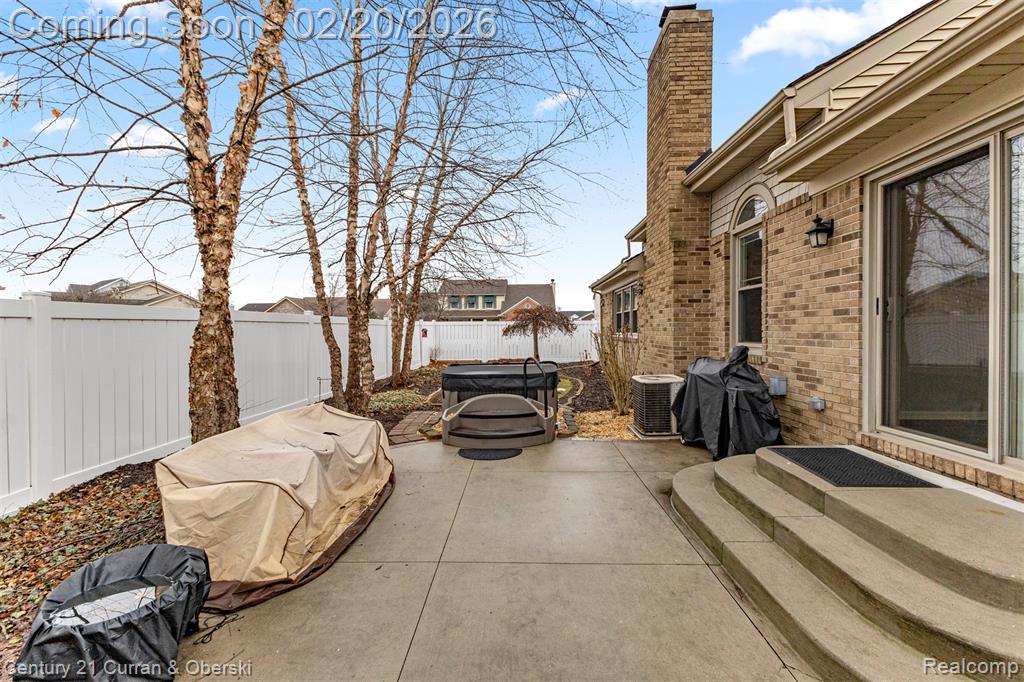 26802 Inverness Street, Woodhaven, MI 48183 — Photo 38