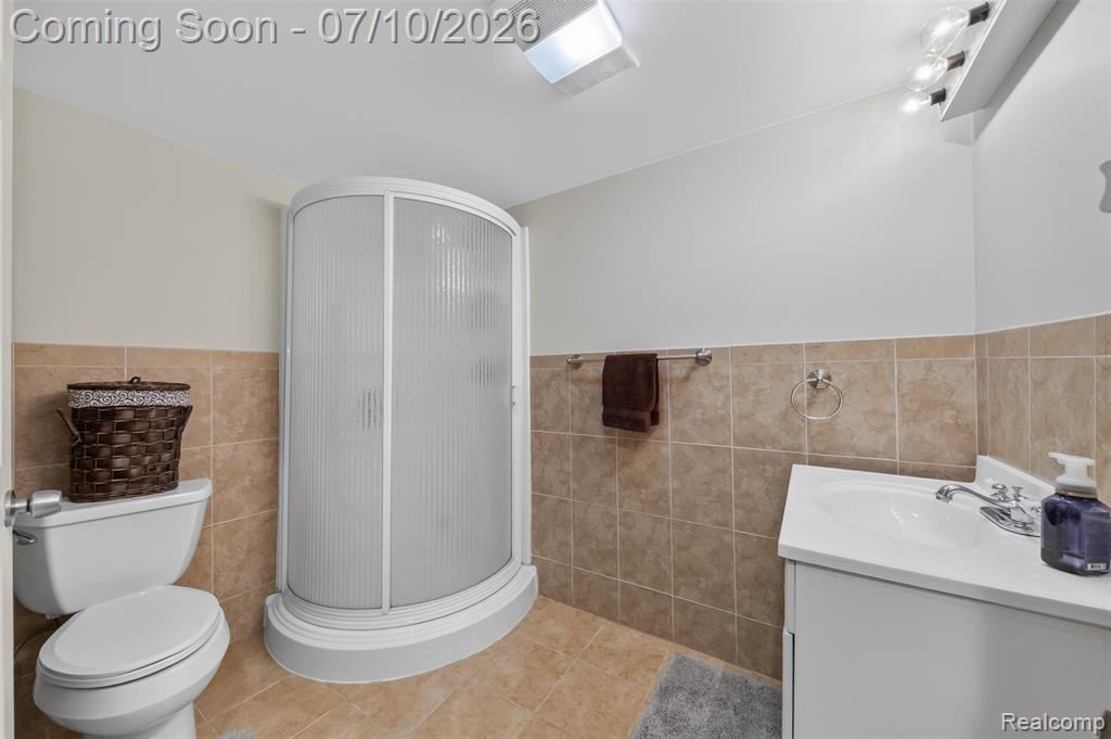 800 Hinford Avenue, Lake Orion, MI 48362 — Photo 26