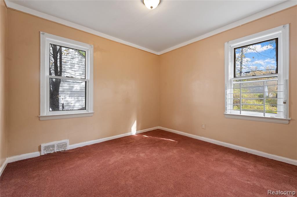 8674 Pierson Street, Detroit, MI 48228 — Photo 22