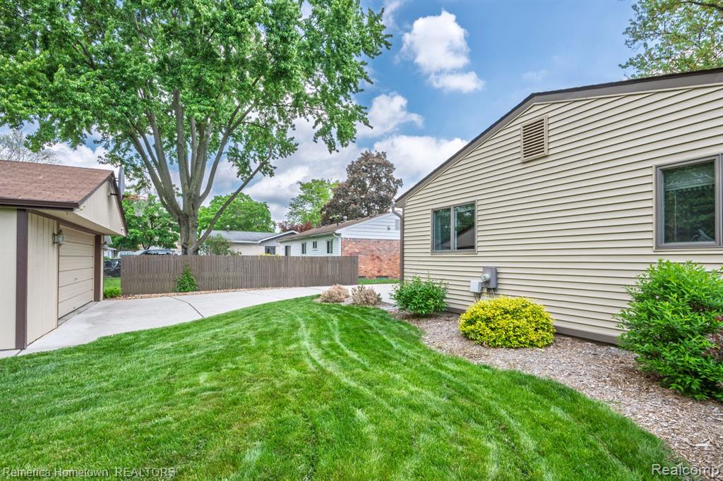 9183 Redbud Avenue, Plymouth, MI 48170 — Photo 32