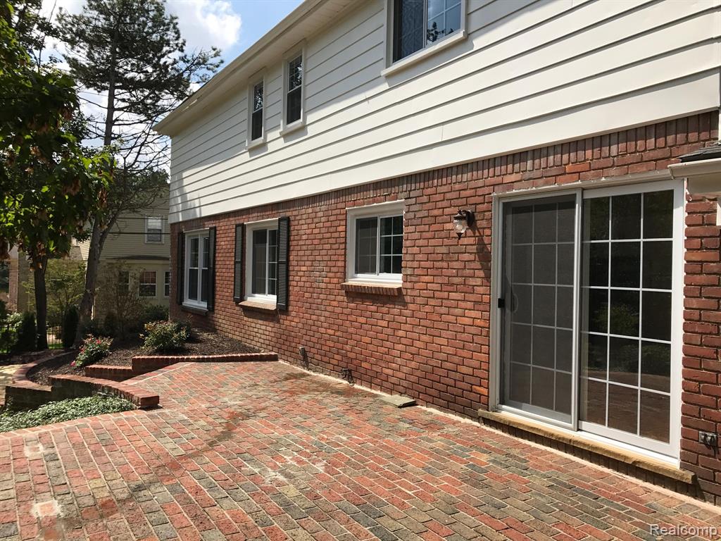 5007 Forest Way, Bloomfield, MI 48302 — Photo 3