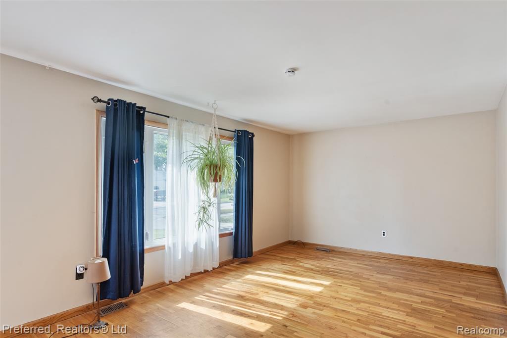 839 Judith Street, Westland, MI 48186 — Photo 3