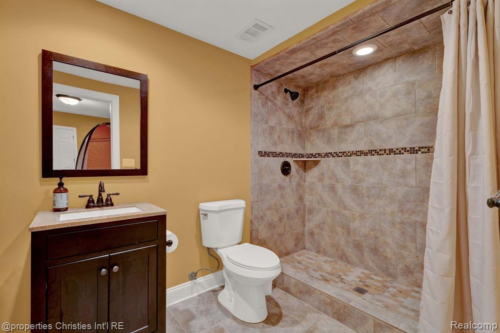 17248 CRESTBROOK Drive, Northville, MI 48168 — Photo 53