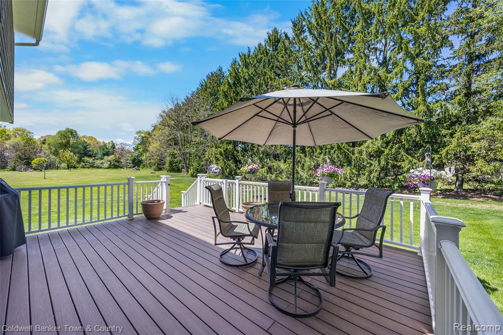 9122 Oneida Way, Pinckney, MI 48169 — Photo 9
