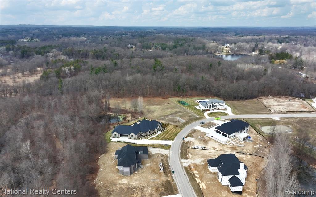 1637 Vista Drive, Oakland, MI — Photo 3
