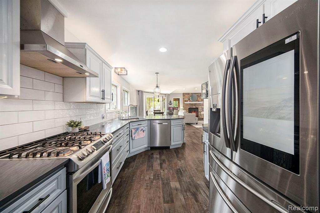 4106 Shoreview Lane, Whitmore Lake, MI 48189 — Photo 12