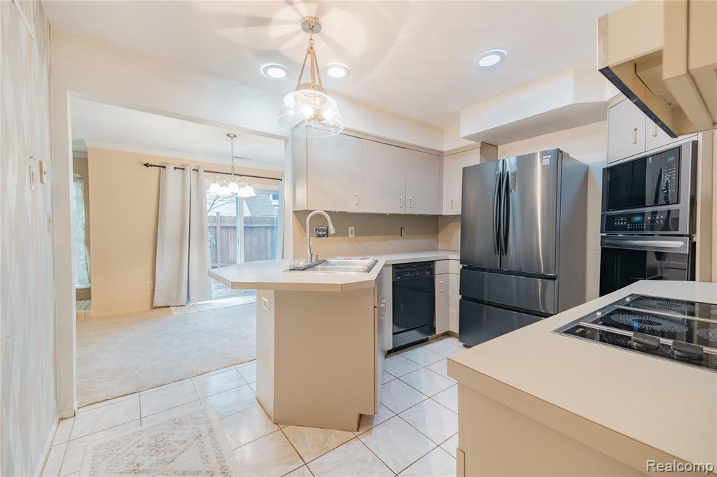 8063 Colony Drive, 1, Grosse Ile, MI 48138 — Photo 10