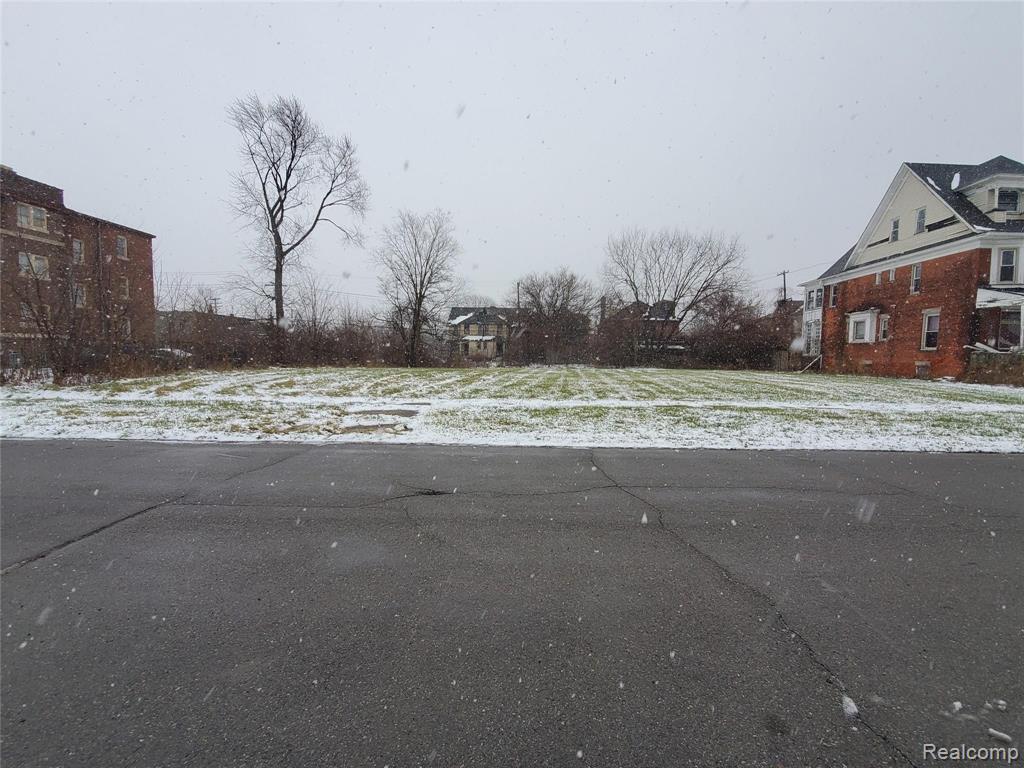 126 WESTMINSTER - Photo 2