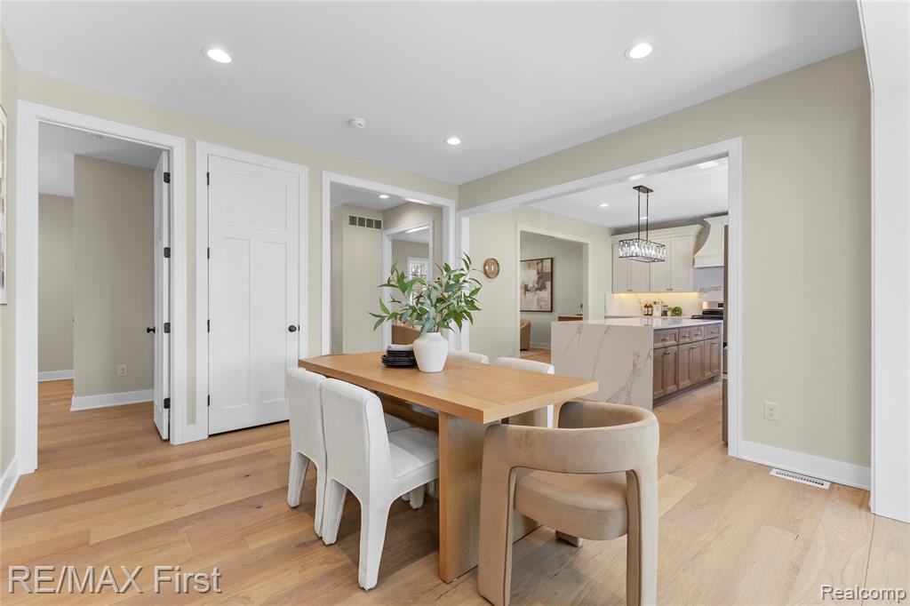 700 Devillen Avenue, Royal Oak, MI 48073 — Photo 9