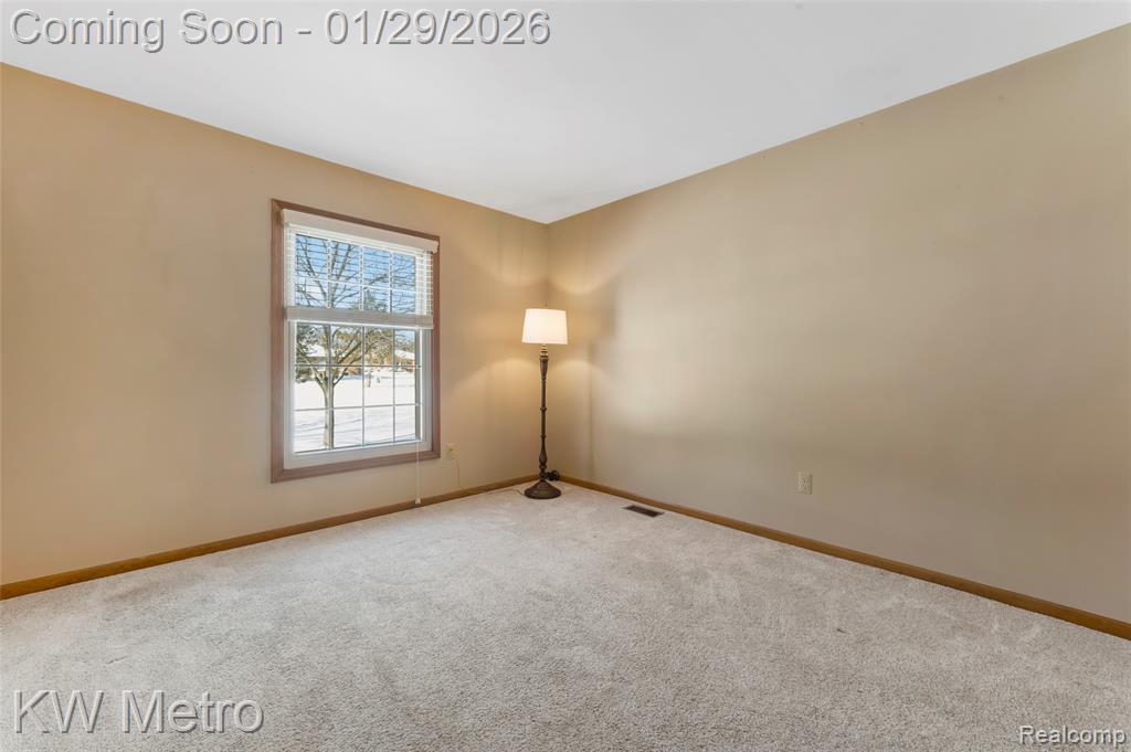 49321 Glasco Court, Utica, MI 48315 — Photo 19
