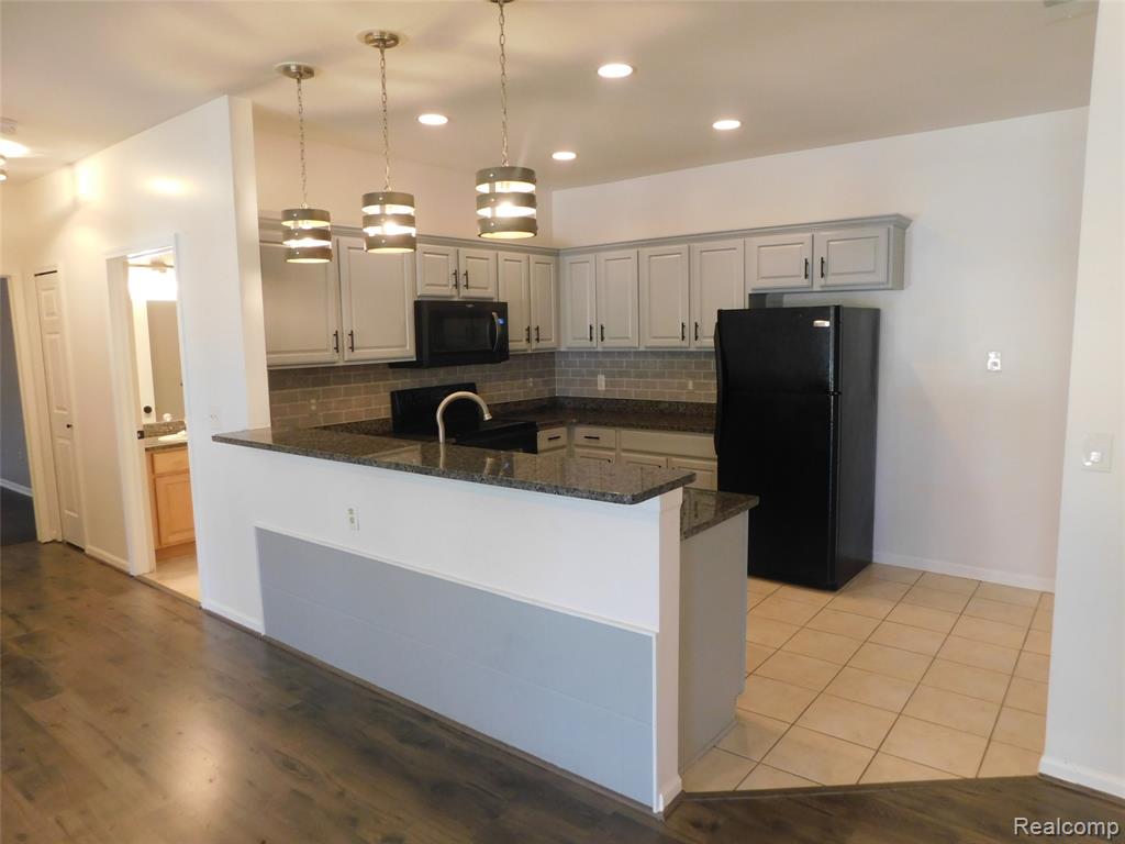 5555 Acorn Lane, Sterling Heights, MI 48314 — Photo 6