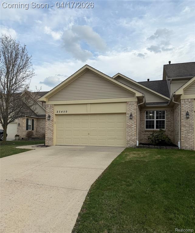 25499 Wyngate Court, Flat Rock, MI 48134 — Photo 2