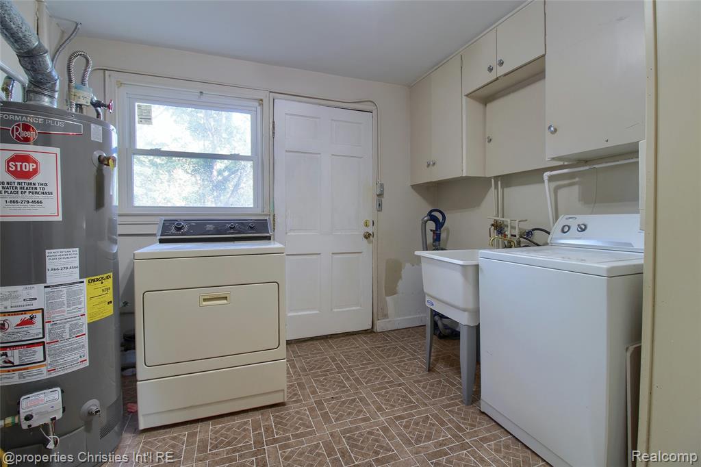 816 Carpenter Street, Northville, MI 48167 — Photo 17