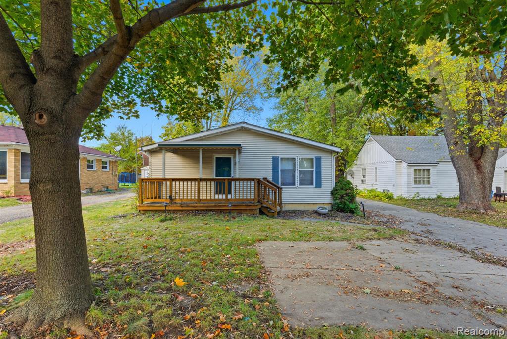 990 Voorheis Road, Waterford, MI 48328 — Photo 3