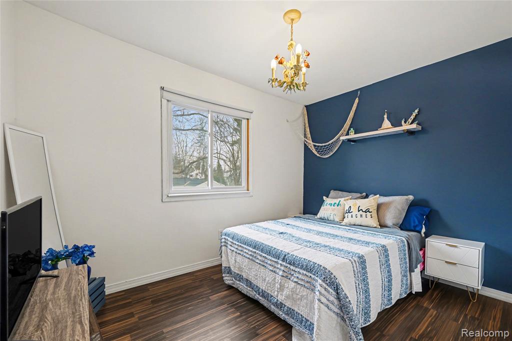 937 Marvell Place, Waterford, MI 48327 — Photo 11