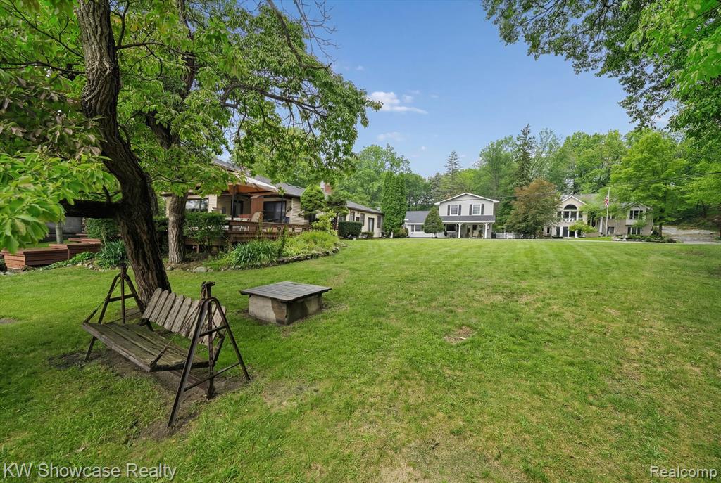 612 Sunrise Park, Howell, MI 48843 — Photo 16