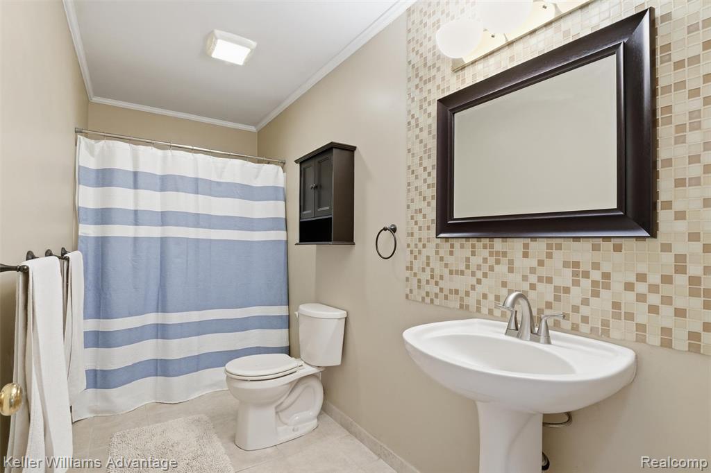 572 River Pointe Court, Milan, MI 48160 — Photo 29