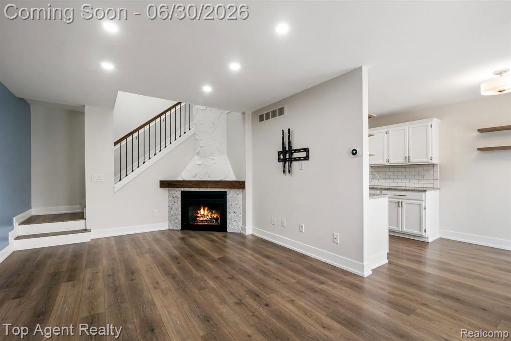 38887 Country Circle, Farmington Hills, MI 48331 — Photo 10