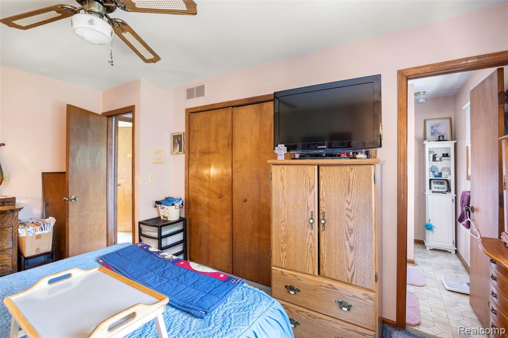 52909 10 Mile Road, South Lyon, MI 48178 — Photo 45
