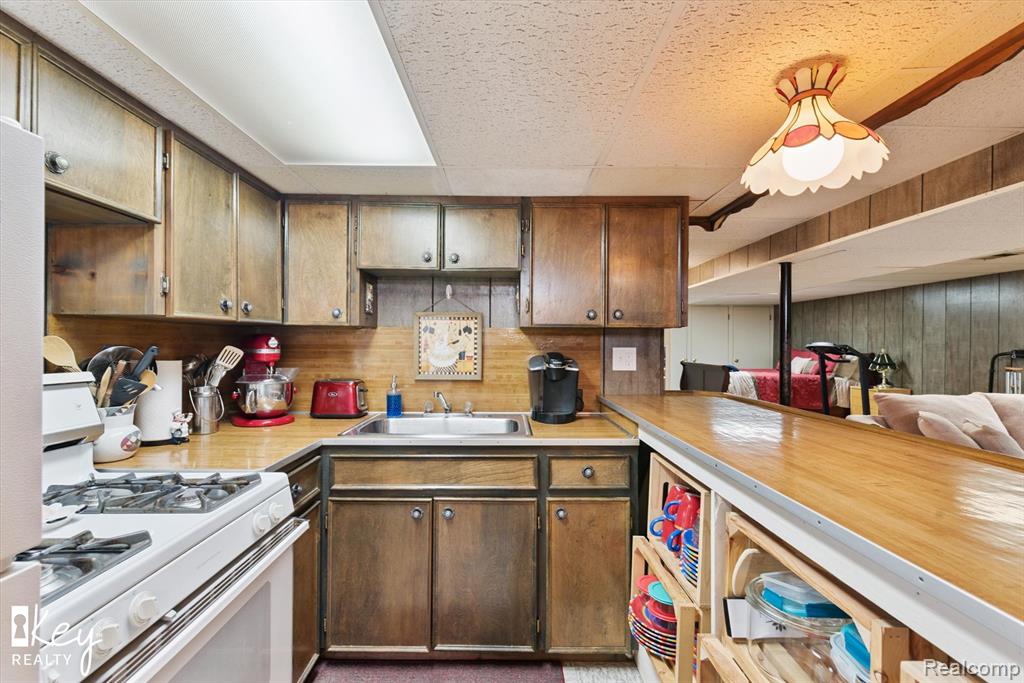 32403 Truman Road, Rockwood, MI — Photo 38
