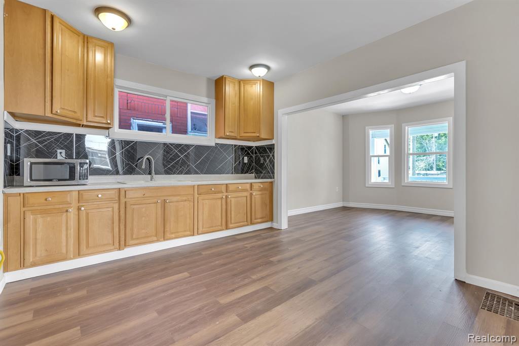 4050 Lillibridge Street, Detroit, MI 48214 — Photo 12