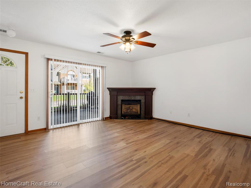 382 Marigold Circle, Westland, MI — Photo 9