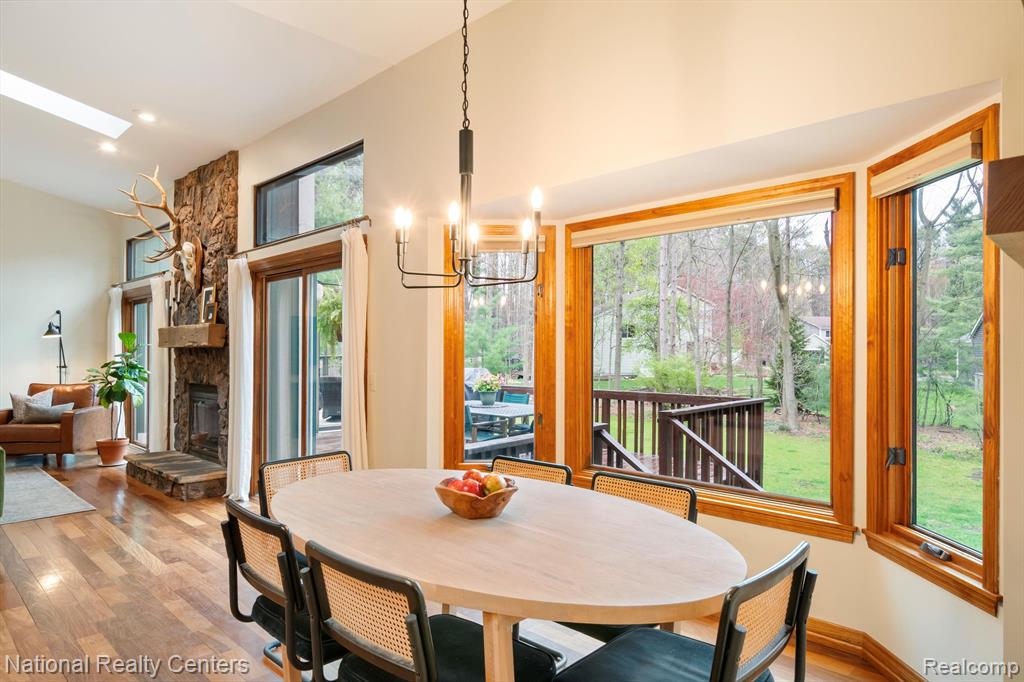4049 PINESTEAD Drive, Commerce Twp, MI 48390 — Photo 16