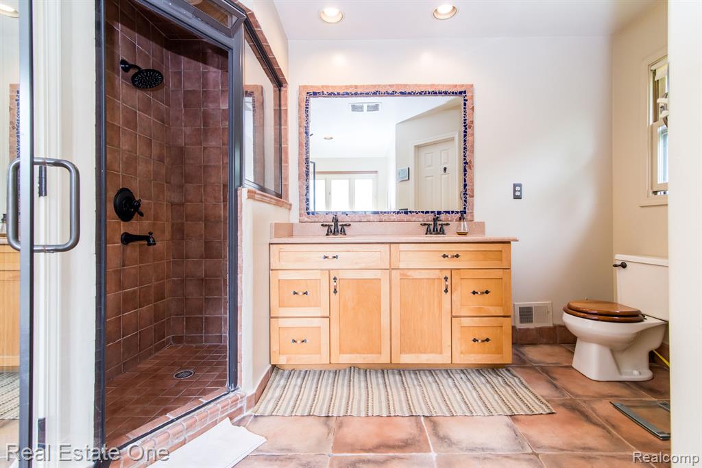 4088 PARKSTONE Court, Troy, MI 48098 — Photo 73