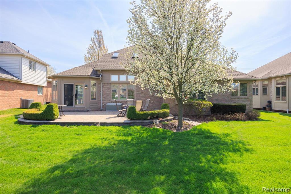 49213 Dunhill Drive, Macomb, MI 48044 — Photo 37