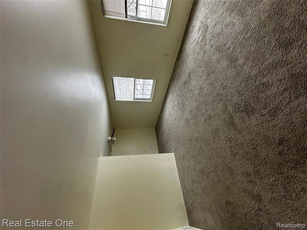 102 Princeton Drive, South Lyon, MI 48178 — Photo 8