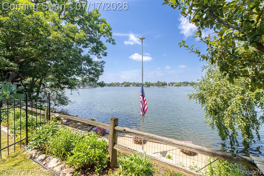 420 Bellevue Avenue, Lake Orion, MI 48362 — Photo 3