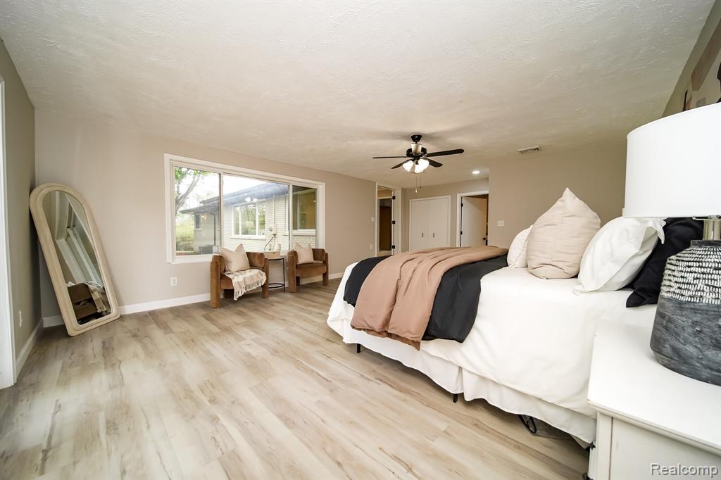 19041 Bungalow Drive, Lathrup Village, MI 48076 — Photo 47