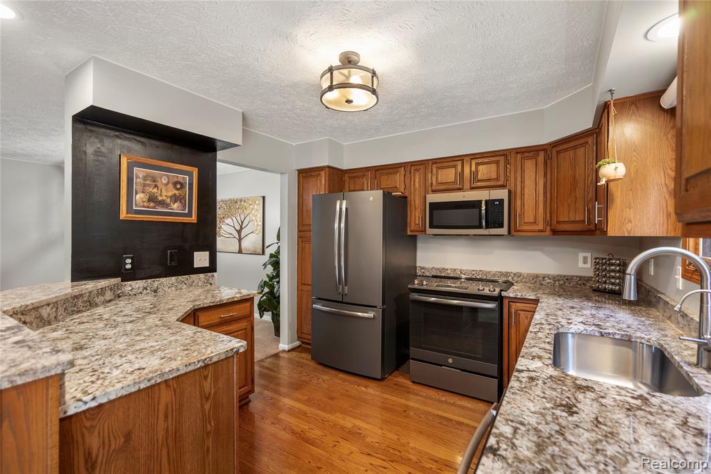 6535 Ridgeview Drive, Clarkston, MI — Photo 3