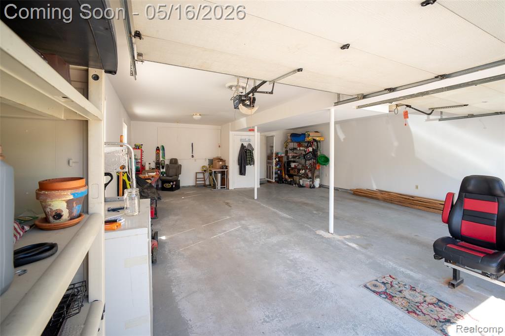 5477 Dooley Drive, Linden, MI 48451 — Photo 27