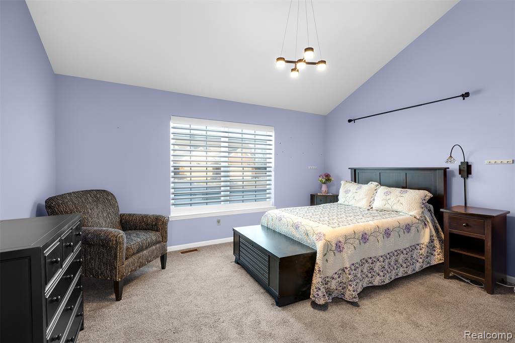 13407 Shire Lane, 27, Southgate, MI 48195 — Photo 10