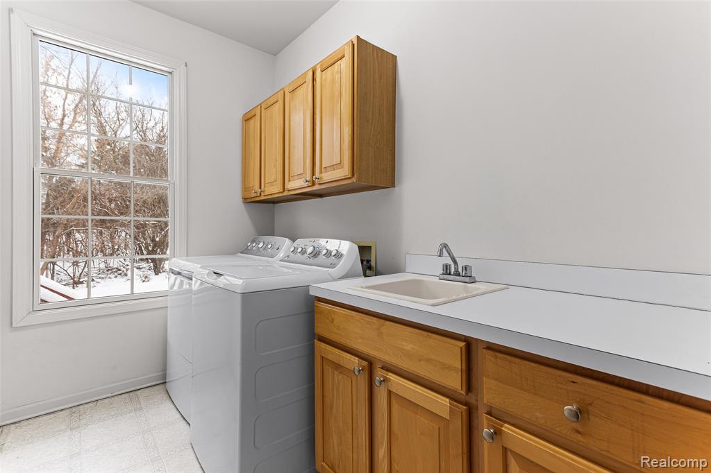 7567 WINDGATE Circle, West Bloomfield, MI 48323 — Photo 19