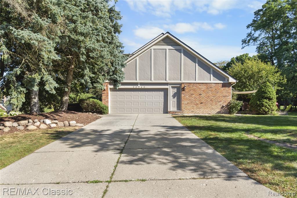 20540 Woodcreek Boulevard, Northville, MI 48167 — Photo 52