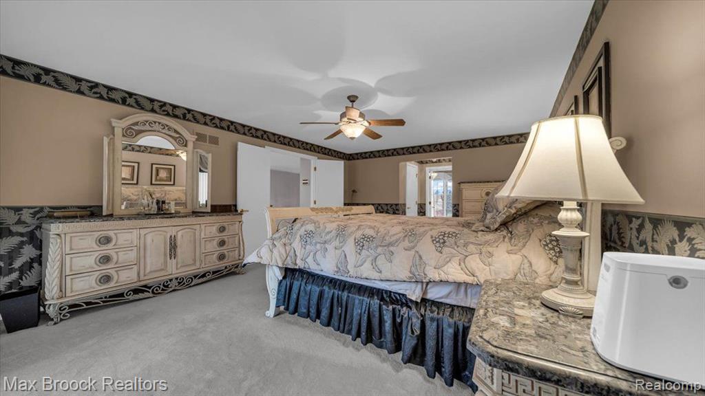 404 SHELLBOURNE Drive, Rochester Hills, MI 48309 — Photo 35