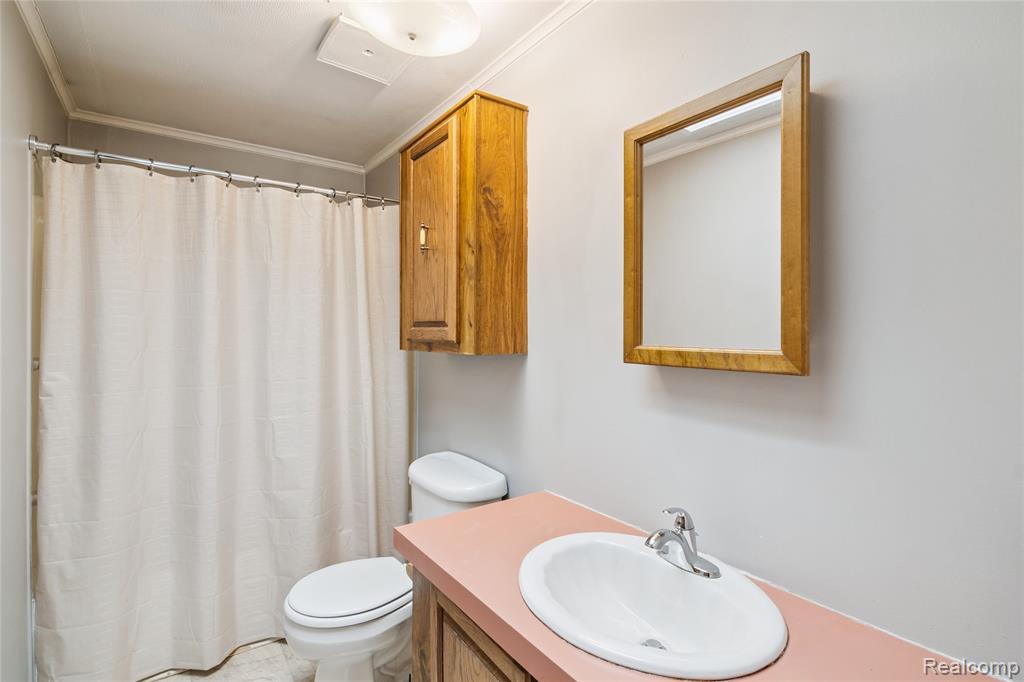 16424 N Rollin Highway, Addison, MI 49220 — Photo 17