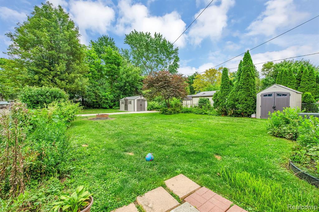 4901 HARDING Street, Dearborn Heights, MI 48125 — Photo 2