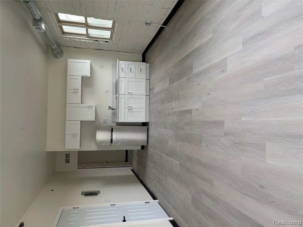30 E PHILADELPHIA Street, Detroit, MI 48202 — Photo 15