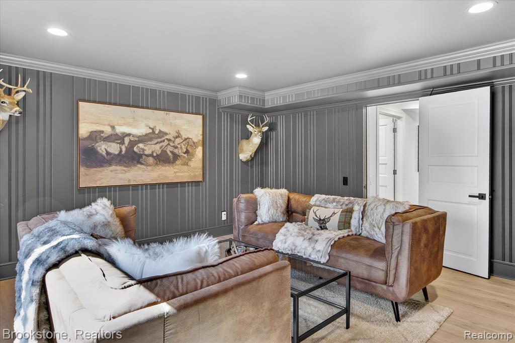 754 N Valley Chase Road, Bloomfield Hills, MI 48304 — Photo 31
