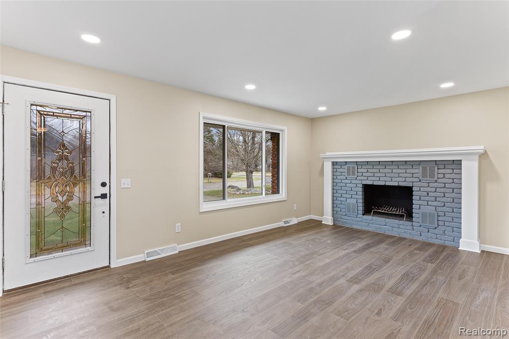 3745 Capitol Way, Highland, MI 48356 — Photo 6