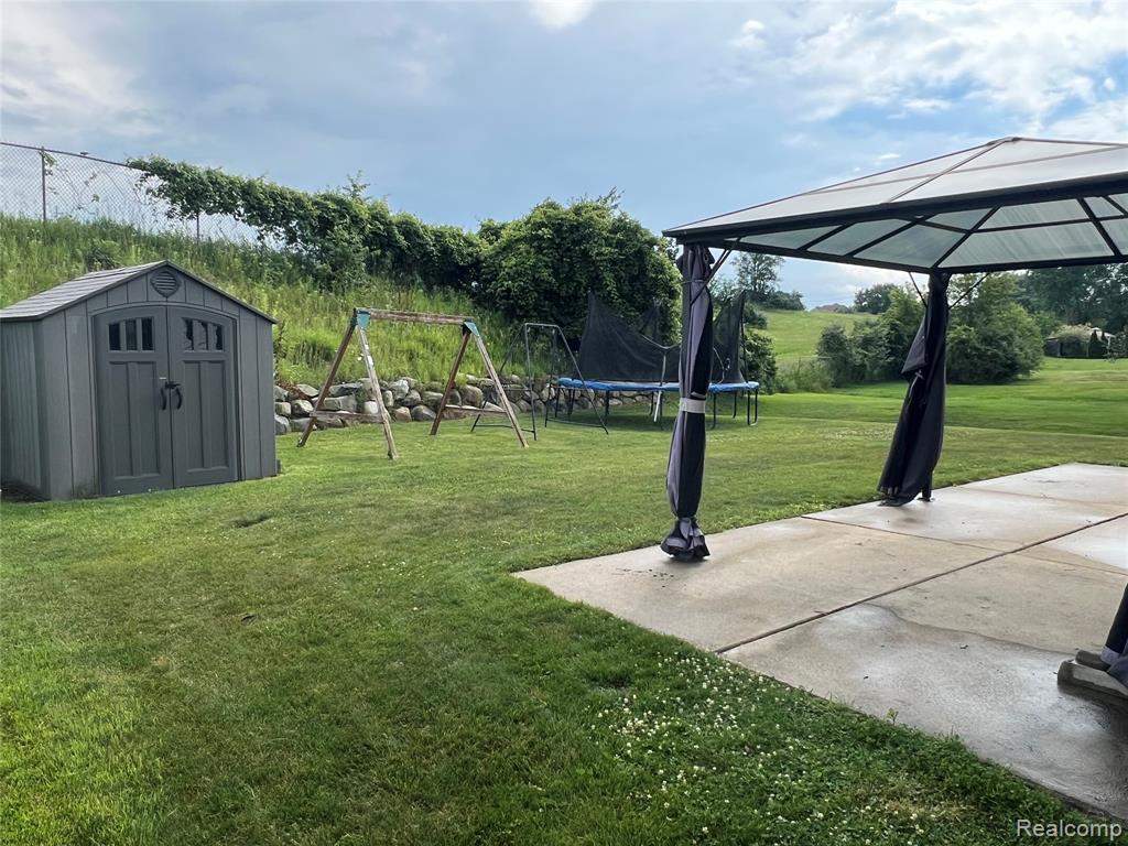 7753 Turrillium Lane, Waterford, MI 48327 — Photo 24