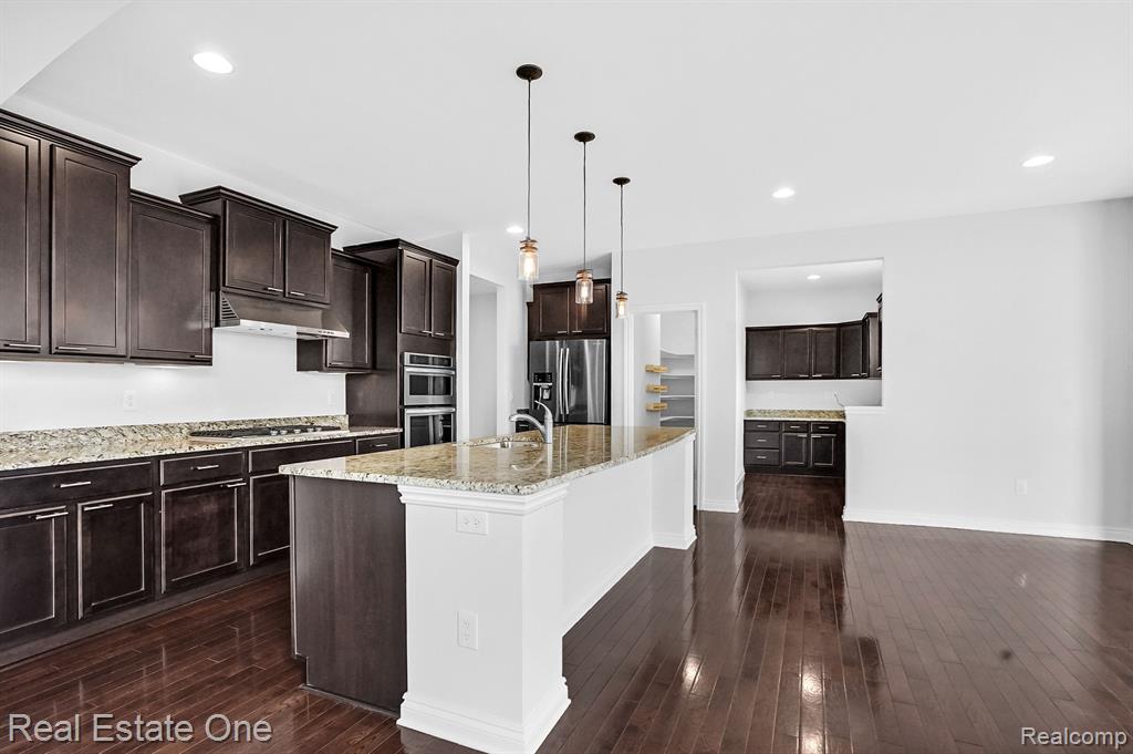 4559 TANGLEWOOD Lane, Lake Orion, MI — Photo 9
